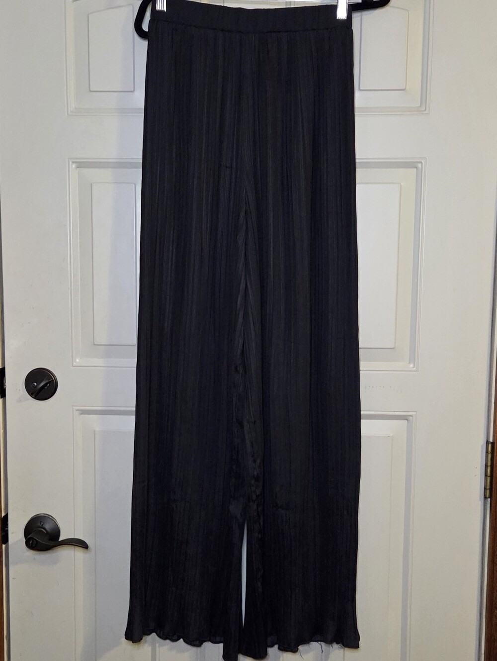 DO+BE Black Pleated Wide-Leg Pants